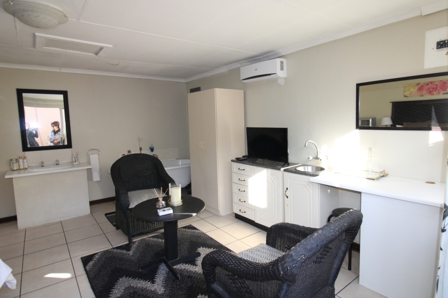 To Let 1 Bedroom Property for Rent in Universitas Free State